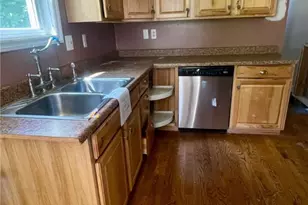 223 Division Ave, Ellwood City, PA 16117 - Photo 5