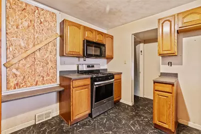 533 Woodward Ave, Stowe Township, PA 15136 - Photo 5