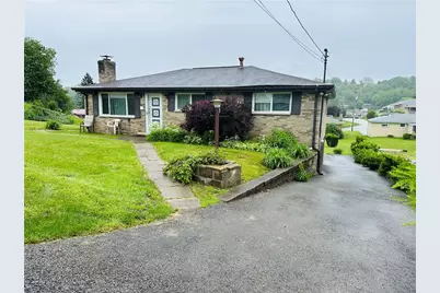 1026 Jefferson Ave, Jeannette, PA 15644 - Photo 1