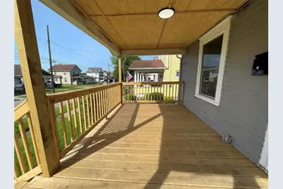 1049 Adams St, New Castle, PA 16101 - Photo 3
