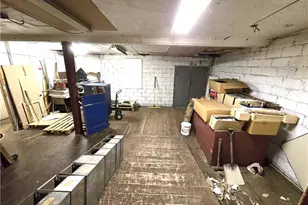 2013 Noble St, Pittsburgh, PA 15218 - Photo 5