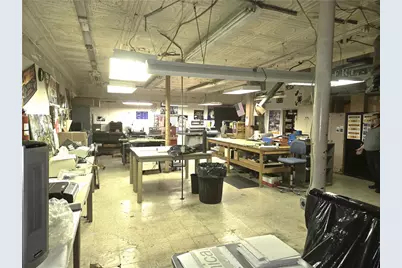 2013 Noble St, Pittsburgh, PA 15218 - Photo 17