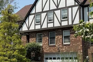 204 Thornberry Cir, Pittsburgh, PA 15234 - Photo 1