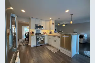 204 Thornberry Cir, Pittsburgh, PA 15234 - Photo 9