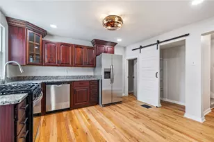 218 Flowers Ave, Pittsburgh, PA 15207 - Photo 11