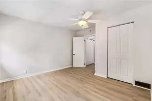 218 Flowers Ave, Pittsburgh, PA 15207 - Photo 17