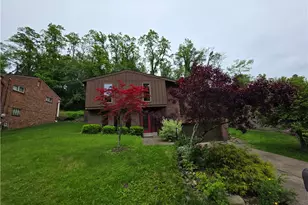 106 Larchwood Dr, Wilkins Township, PA 15145 - Photo 3