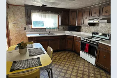 198 Keeny Row, New Salem, PA 15468 - Photo 11