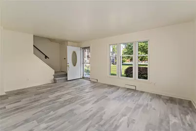 2603 19th St #E, Patterson Township, PA 15010 - Photo 3