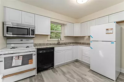 2603 19th St #E, Patterson Township, PA 15010 - Photo 9