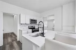 2 Elmont St, Pittsburgh, PA 15205 - Photo 9
