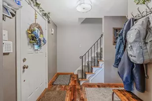 3804 Cynthia Dr, Pittsburgh, PA 15227 - Photo 5