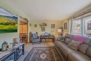 3804 Cynthia Dr, Pittsburgh, PA 15227 - Photo 7