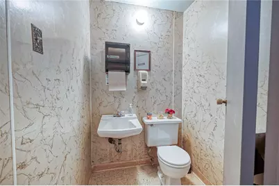 936 Broadway, Pitcairn, PA 15140 - Photo 17