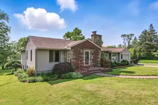 260 S Oakdale Ave, Hermitage, PA 16148 - Photo 1