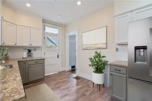 1840 Perrott Ave, Pittsburgh, PA 15212 - Photo 11