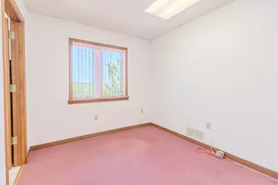 1027 W Main St, Mount Pleasant Township, PA 15666 - Photo 25