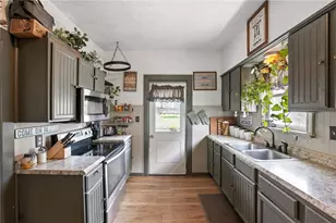 225 Park St, Grove City Boro, PA 16127 - Photo 11