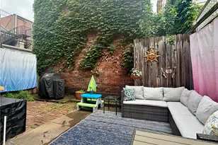 2513 Larkins Wy, Pittsburgh, PA 15203 - Photo 17