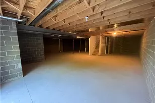 1558 NW Parkwood Pointe Dr, Moon/Crescent Twp, PA 15046 - Photo 25