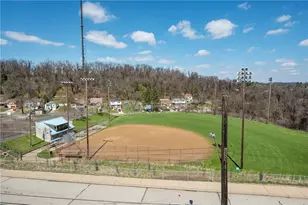 1339 Romanhoff St, Spring Hill, PA 15212 - Photo 5