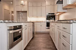 1033 Skyline Dr, Cecil, PA 15317 - Photo 7