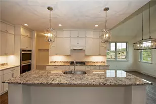 1033 Skyline Dr, Cecil, PA 15317 - Photo 3