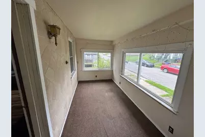 521 McClure, Sharon, PA 16146 - Photo 3