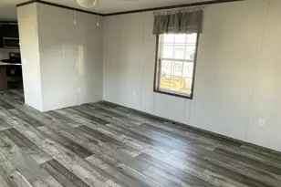 27 Skyline Dr, Tarentum, PA 15084 - Photo 5