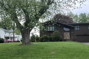 215-217 Fairlawn Dr, Monroeville, PA 15146 - Photo 1