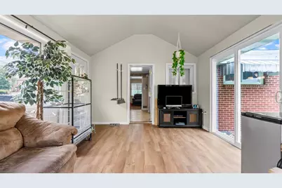 900 Grand Ave, Aliquippa, PA 15001 - Photo 17