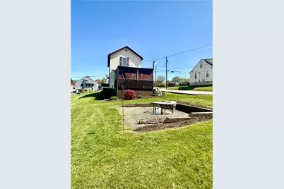 220 Clarendon Ave, Uniontown, PA 15401 - Photo 5