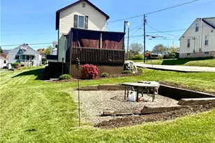 220 Clarendon Ave, Uniontown, PA 15401 - Photo 5