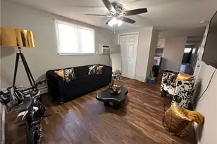 1015 3rd Ave, Coraopolis, PA 15108 - Photo 1