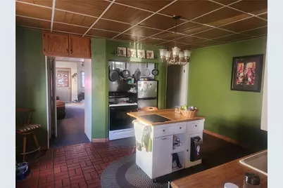 223 Hoeveler, Springdale Boro, PA 15144 - Photo 5