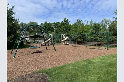 1869 Pioneer, Pittsburgh, PA 15143 - Photo 37