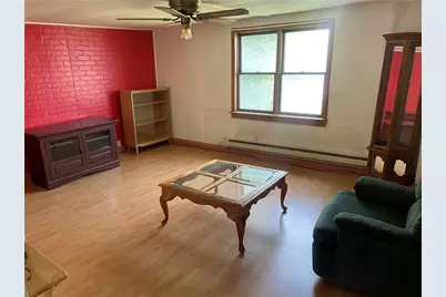 27 Chestnut St, Pine Township-Hellwood, PA 15745 - Photo 9