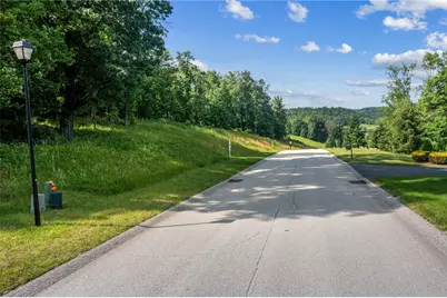 3036 Ravenwood Dr, Hempfield Township, PA 15601 - Photo 1