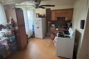 125 Frazier Ave, Stowe Township, PA 15136 - Photo 5