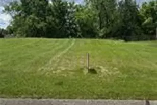 1605 Vineseian Pl, Wilkins Township, PA 15145 - Photo 1