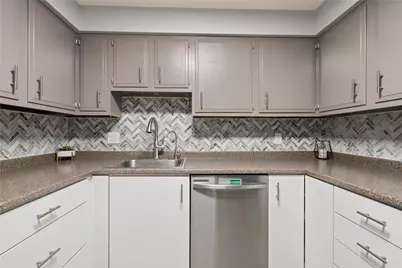 307 S Dithridge St #207, Pittsburgh, PA 15213 - Photo 17