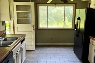 238 Humphrey Rd, Hempfield Township, PA 15601 - Photo 7