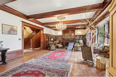 221 E Moody Ave, New Castle, PA 16101 - Photo 9