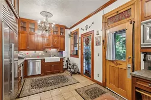 221 E Moody Ave, New Castle, PA 16101 - Photo 15