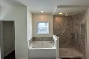 232 Lola Ct, Robinson Twp, PA 15136 - Photo 9