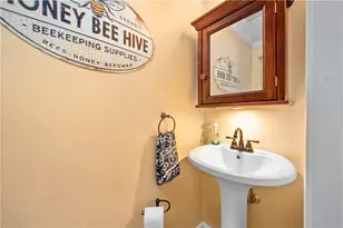 301 Holland Ct, Findlay Township, PA 15108 - Photo 13