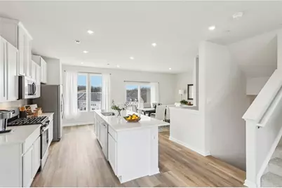 185 Sweetwater Dr, Moon/Crescent Twp, PA 15108 - Photo 7