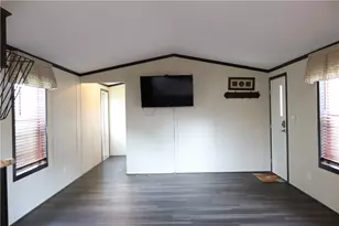 120 Woodview Dr, Middlesex Township, PA 16059 - Photo 11