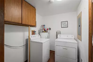 1090-94 N Darby Rd, Hermitage, PA 16148 - Photo 25