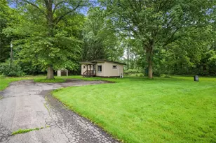 1090-94 N Darby Rd, Hermitage, PA 16148 - Photo 7